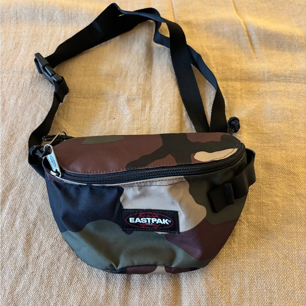 East pack crossbody or belt bag